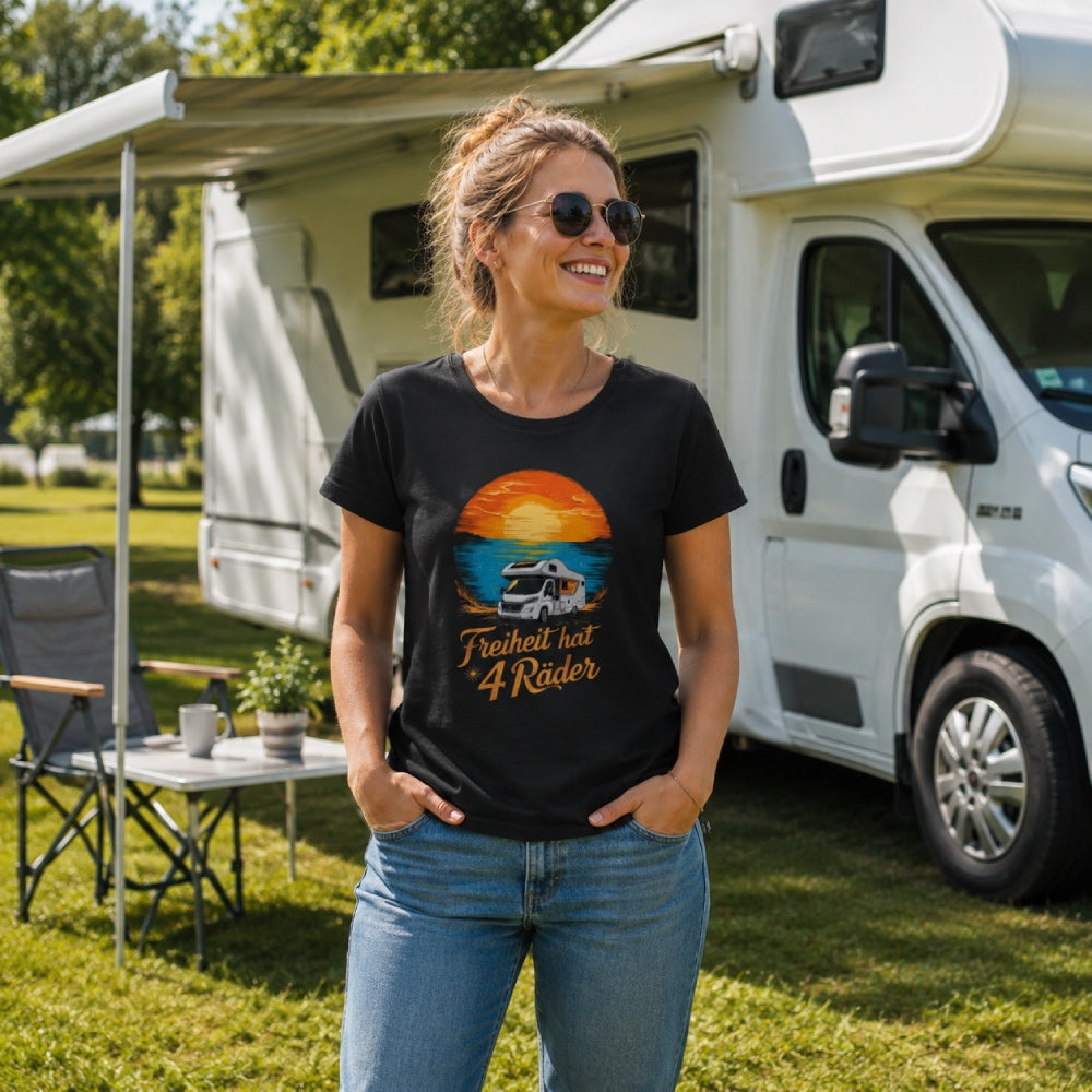 Freiheit hat 4 Räder - Damen Camping T-Shirt - Wohnmobil