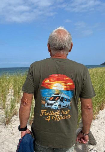 Herren Camping Shirt mit Van am Strand
